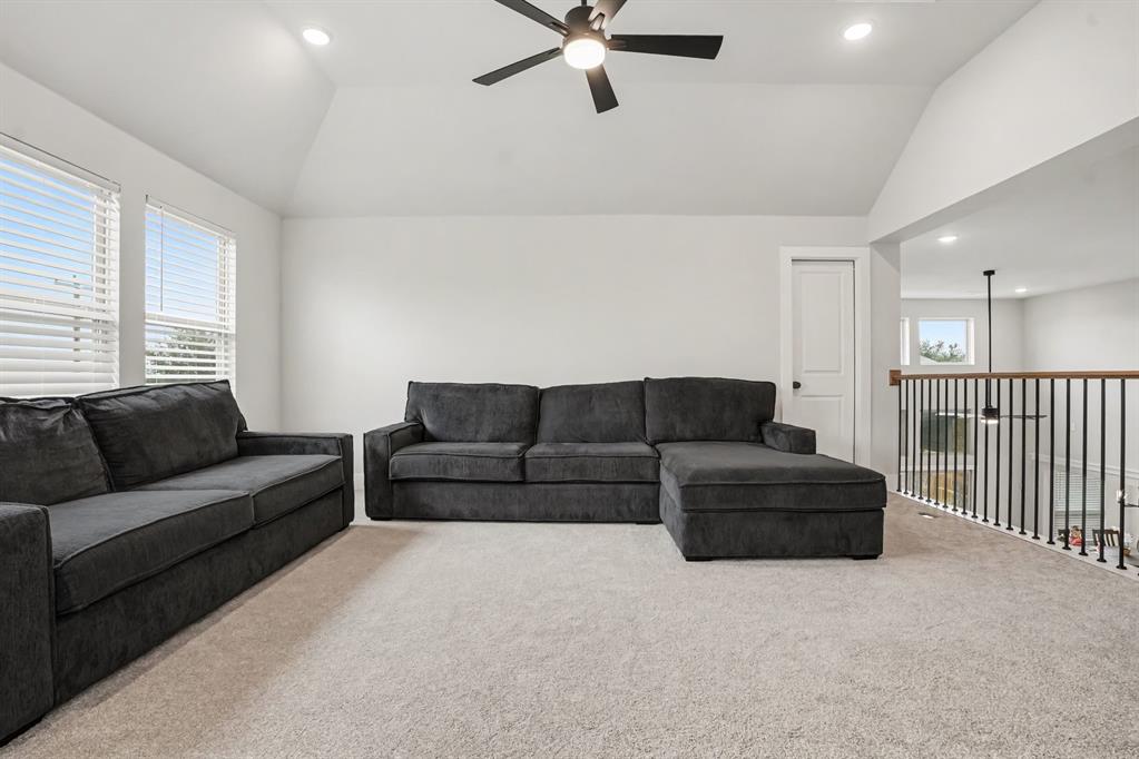1806 Whisperwood Way Property Photo 17