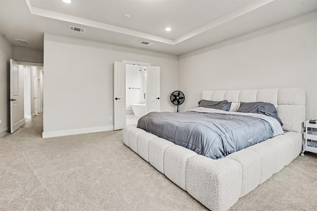 1806 Whisperwood Way Property Photo 23