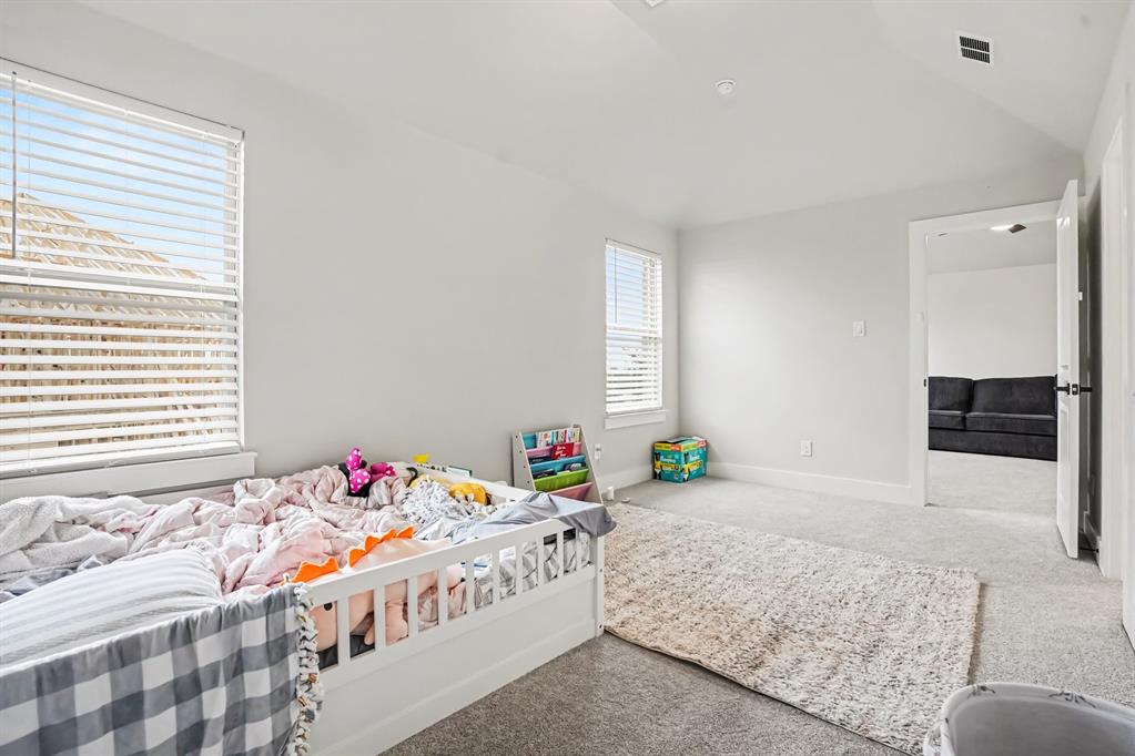 1806 Whisperwood Way Property Photo 31