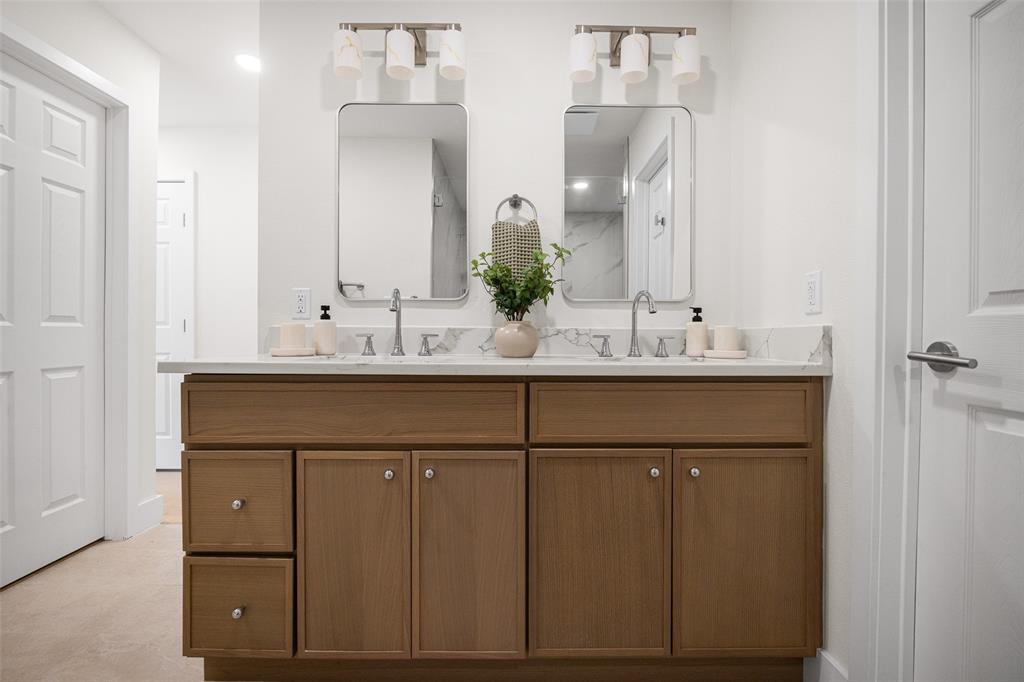 7247 La Sobrina Drive Property Photo 17