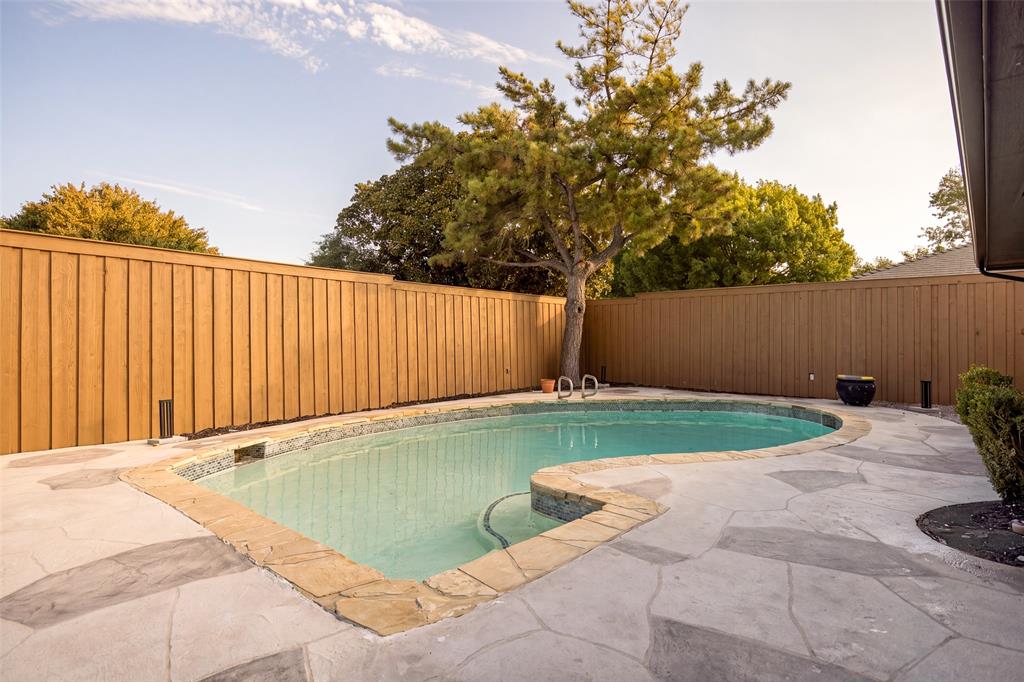 7247 La Sobrina Drive Property Photo 30