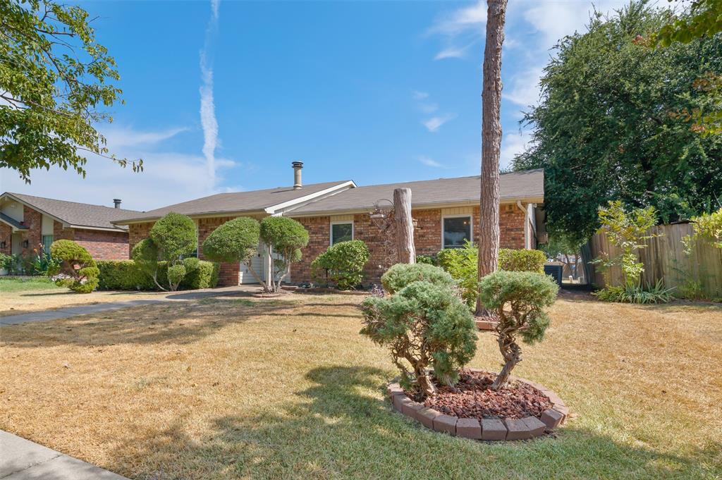 1418 Paris Drive Property Photo 2