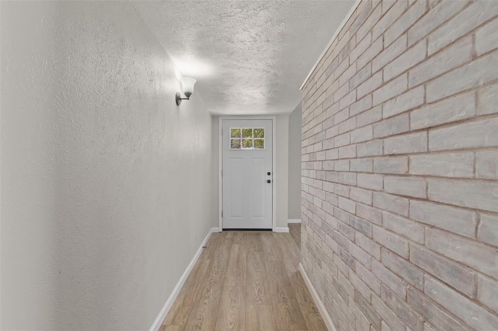 1418 Paris Drive Property Photo 4