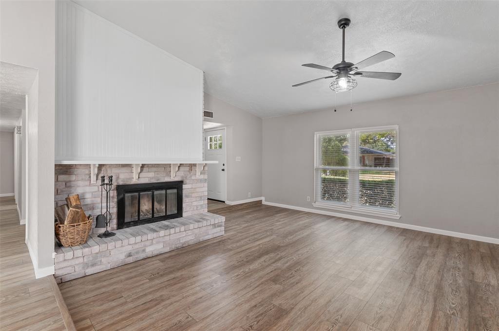 1418 Paris Drive Property Photo 6