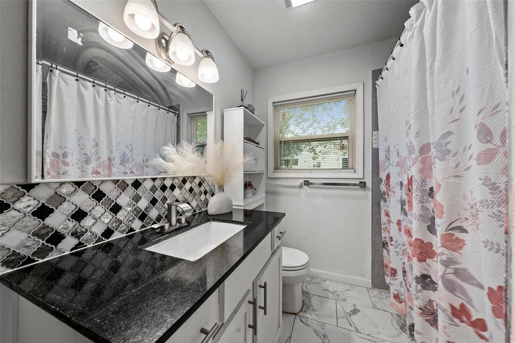 1401 Texas Avenue Property Photo 10