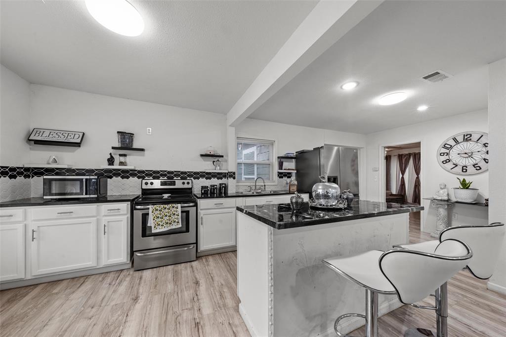 1401 Texas Avenue Property Photo 11