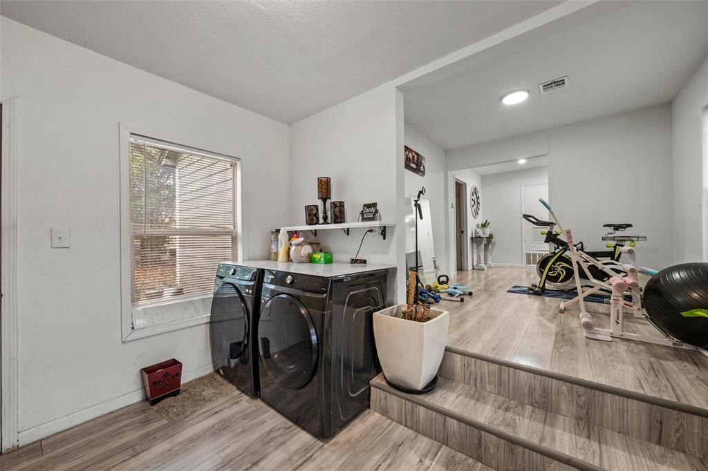1401 Texas Avenue Property Photo 14