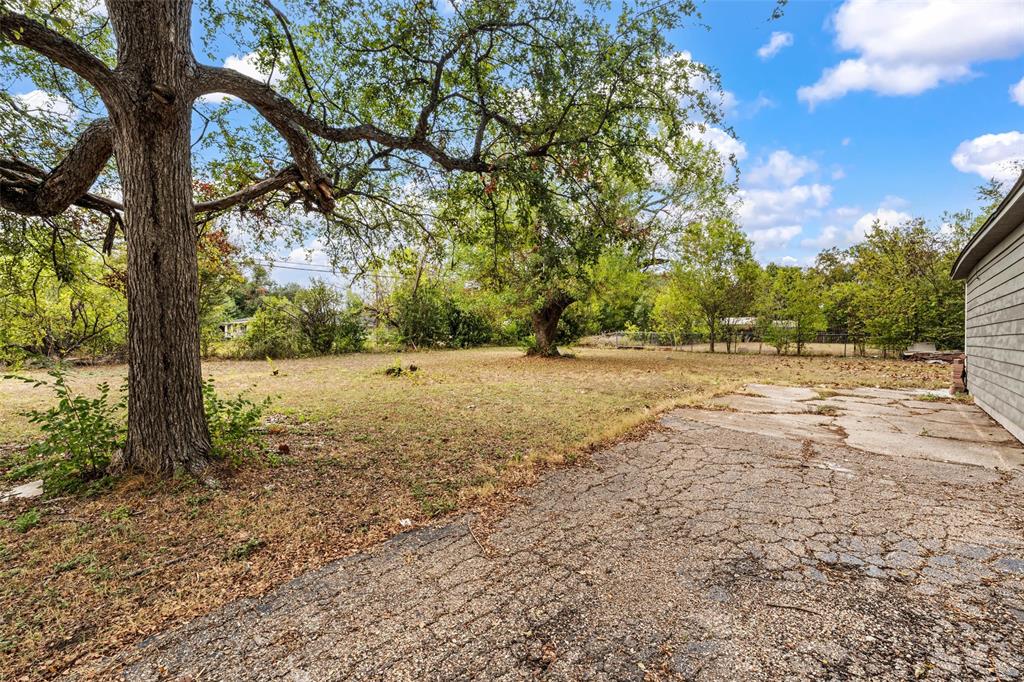 1401 Texas Avenue Property Photo 16