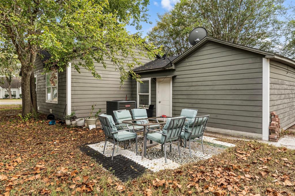 1401 Texas Avenue Property Photo 17
