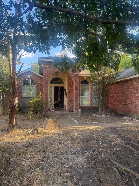 724 Pebble Creek Drive Property Photo 1