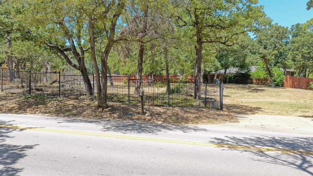 1196 W Continental Boulevard Property Photo 5