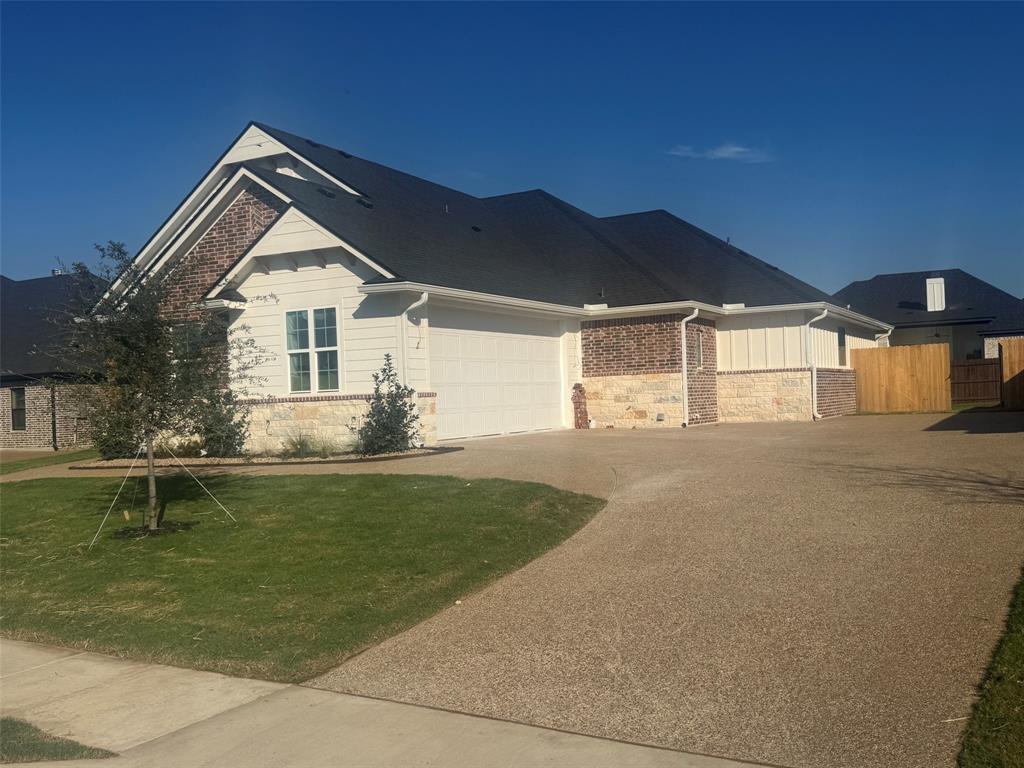 10209 Charmwood Drive Property Photo 3