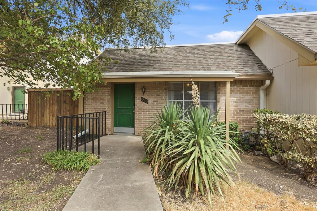 13915 Brookgreen Drive Property Photo 4