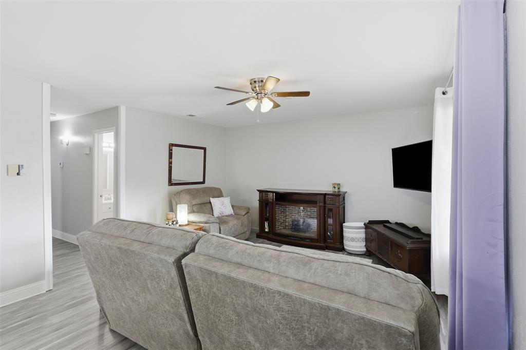 13915 Brookgreen Drive Property Photo 6
