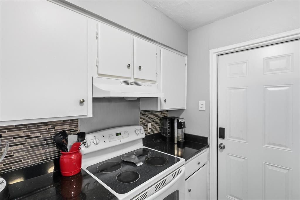 13915 Brookgreen Drive Property Photo 14