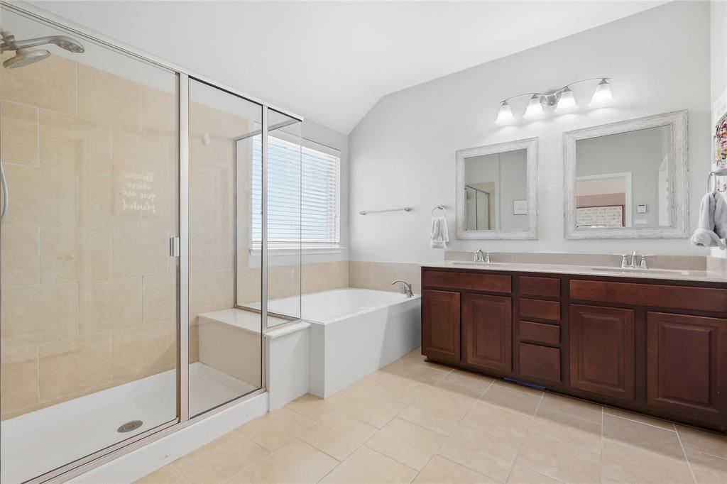 11305 Gibbons Creek Drive Property Photo 19