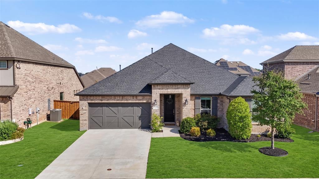 1213 Whitewing Dove Drive Property Photo 1