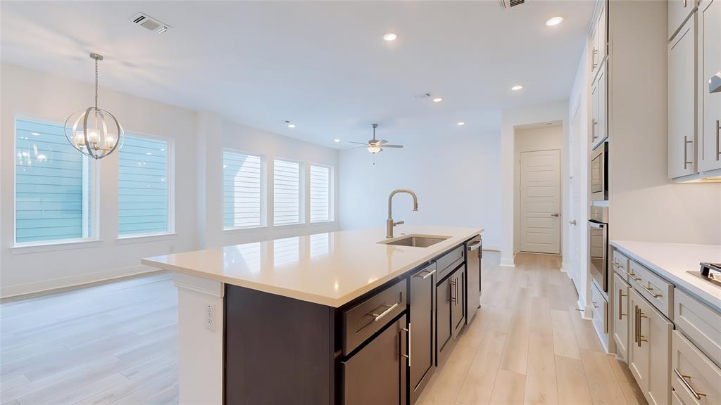 1618 Roundup Way Property Photo 4