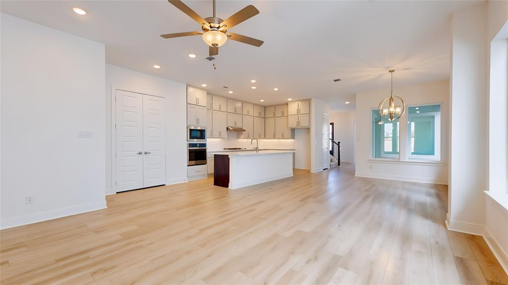 1618 Roundup Way Property Photo 8