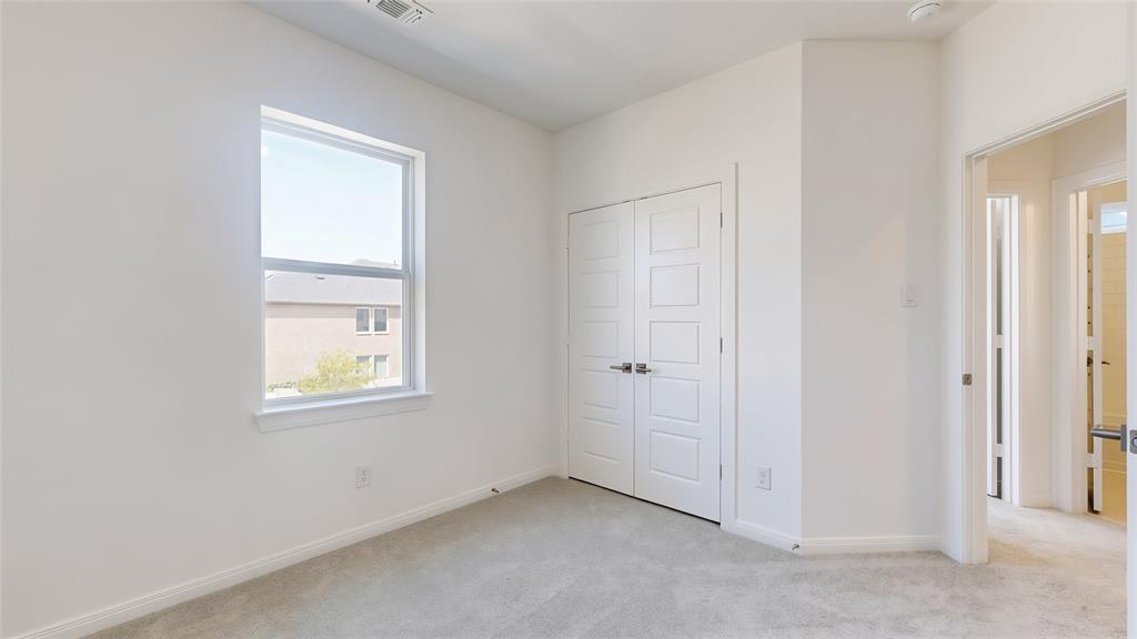 1618 Roundup Way Property Photo 25