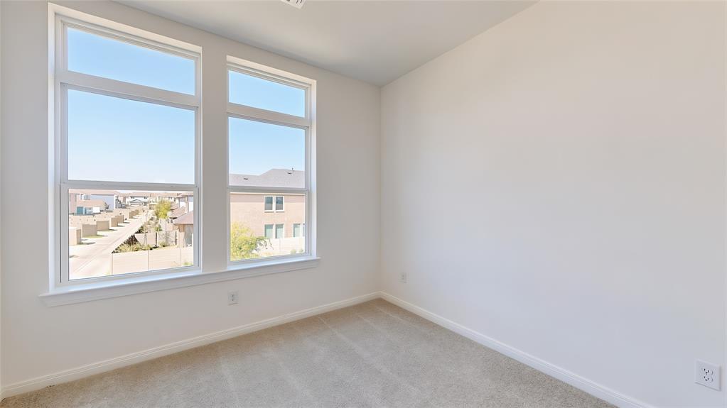 1618 Roundup Way Property Photo 28