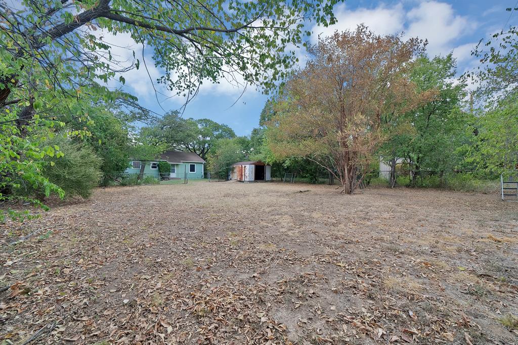 1104 Glenda Drive Property Photo 4
