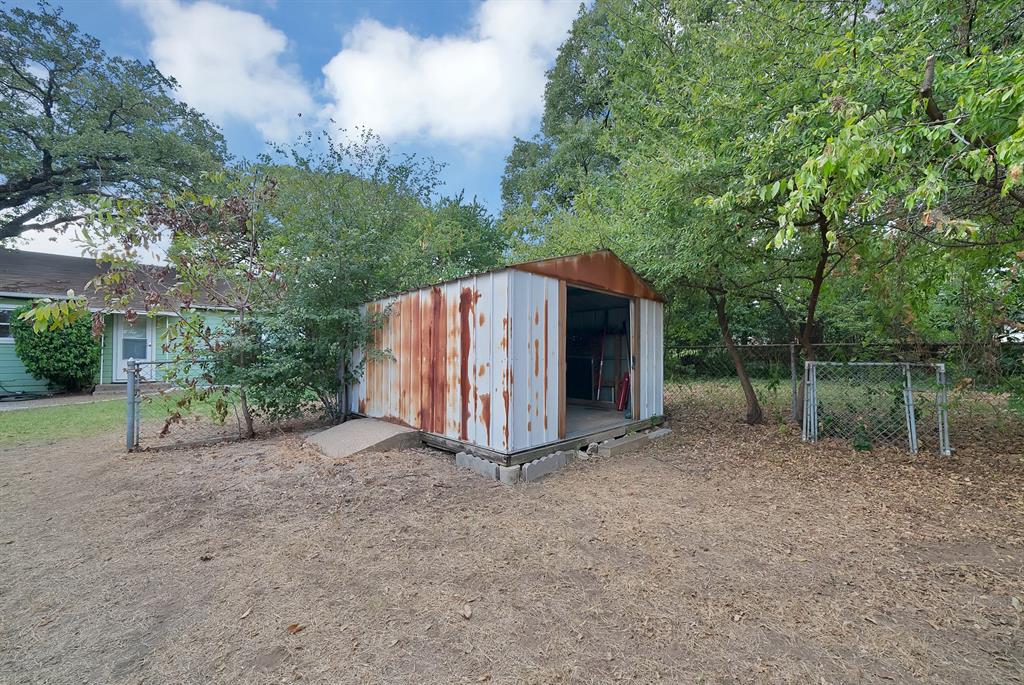 1104 Glenda Drive Property Photo 11