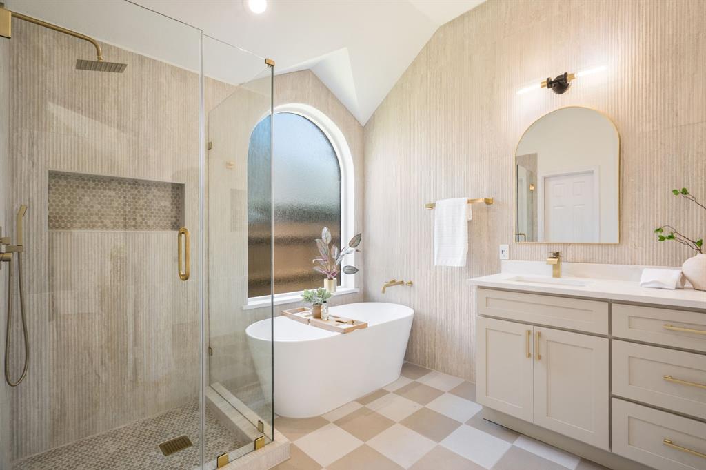 126 Silver Rock Drive Property Photo 14