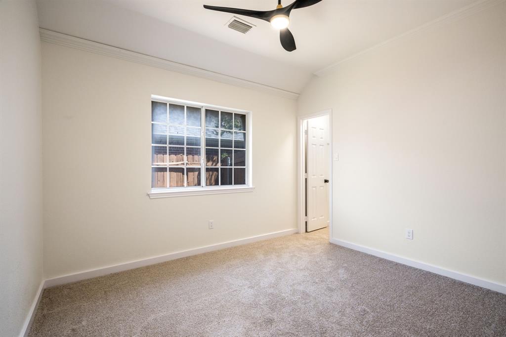 126 Silver Rock Drive Property Photo 17