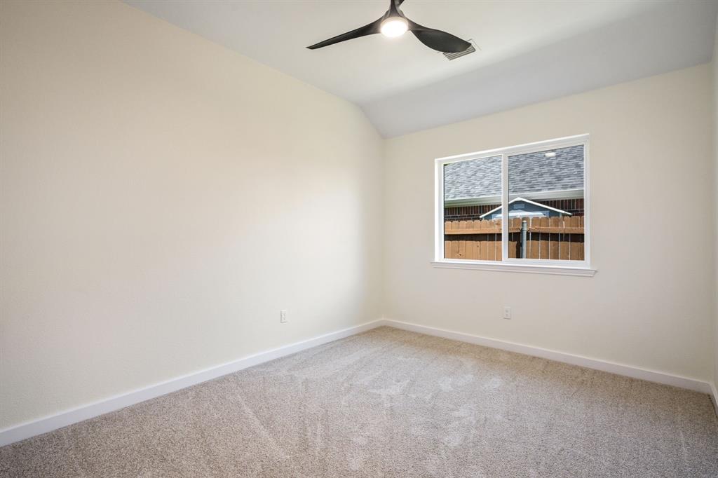 126 Silver Rock Drive Property Photo 18