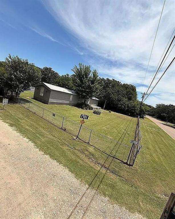 1901 Elm Drive Property Photo 1