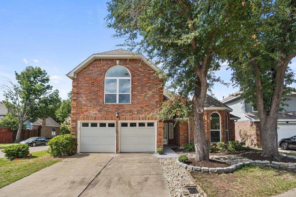 800 Fallen Leaf Court Property Photo 1