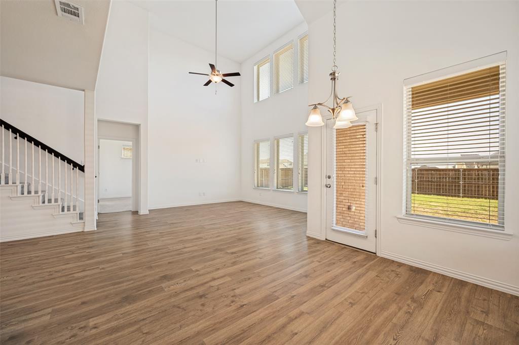 5613 Breezy Drive Property Photo 4