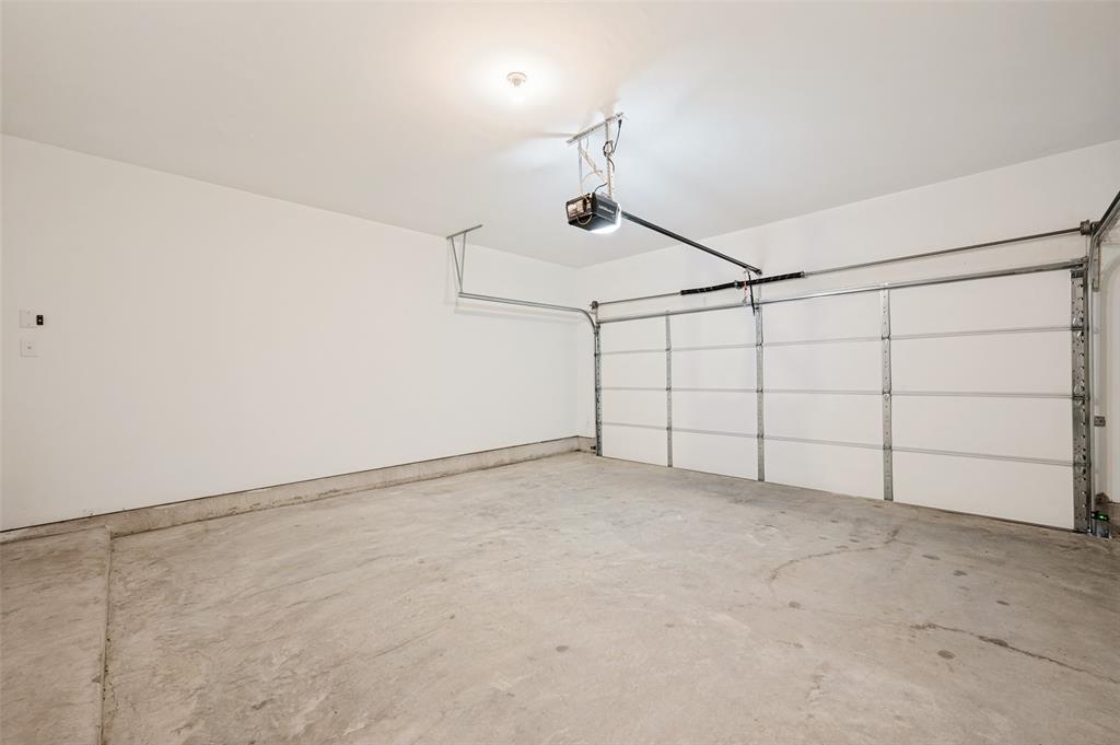 5613 Breezy Drive Property Photo 25