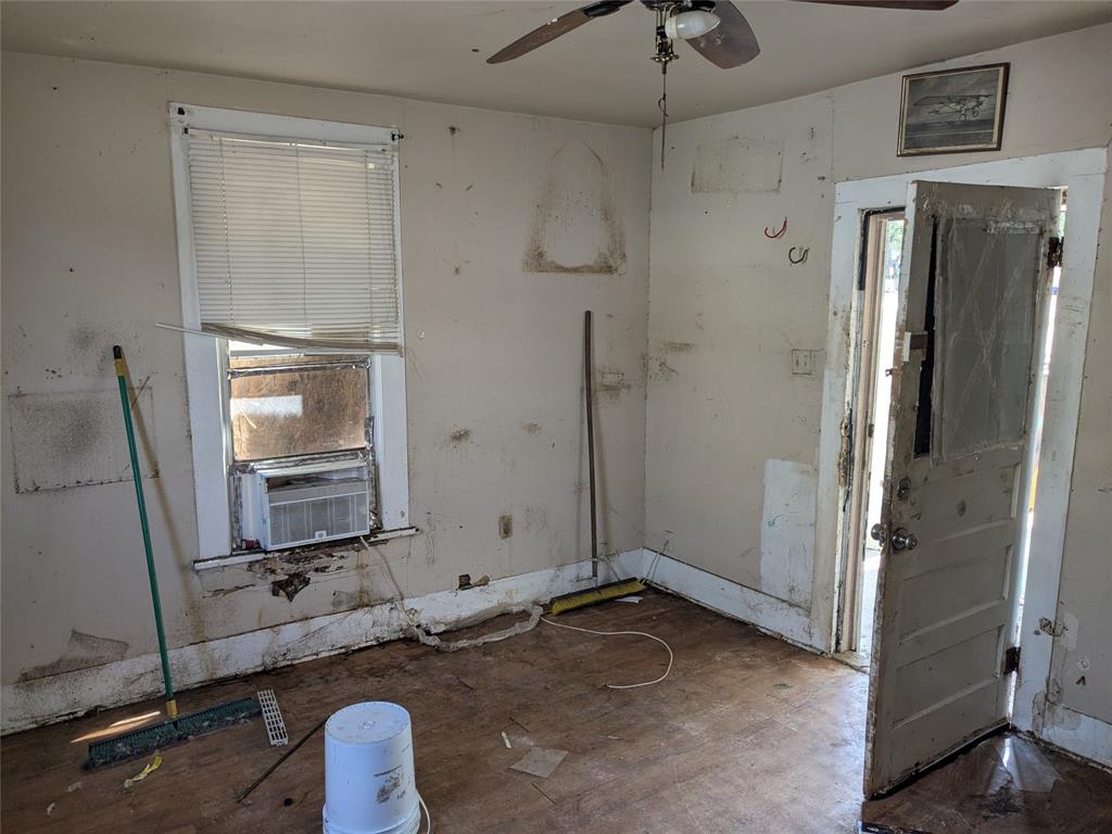710 S 19th Street Property Photo 2
