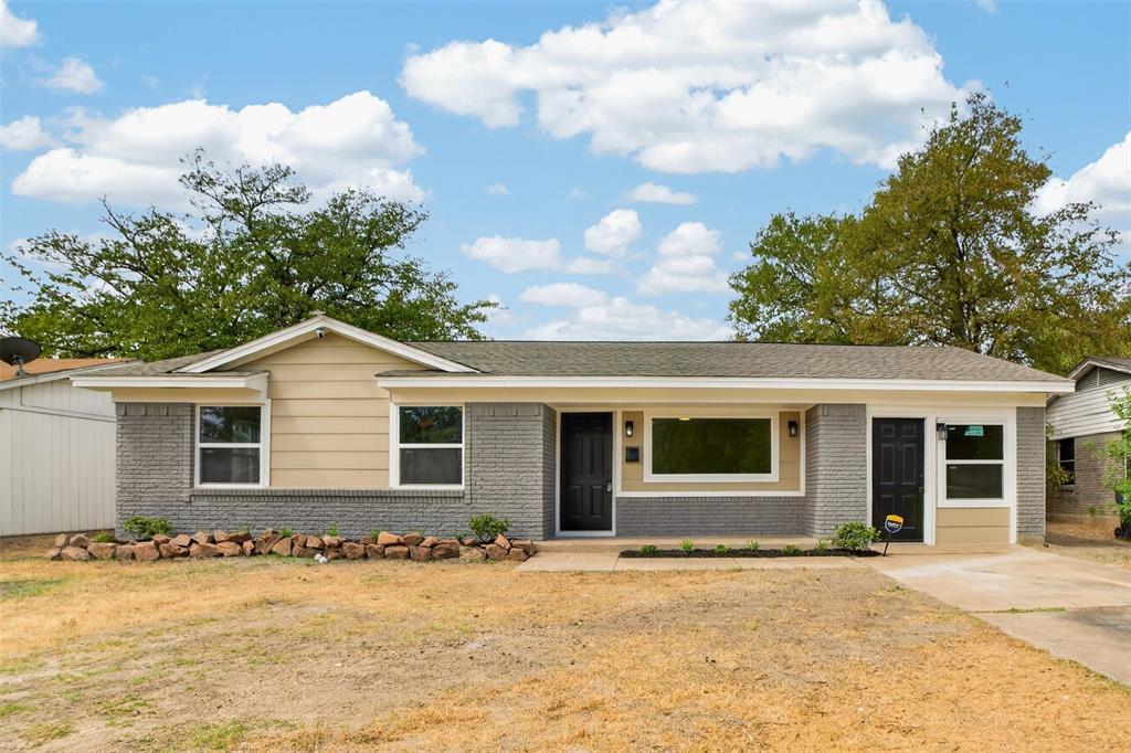7717 Woodshire Drive Property Photo 1