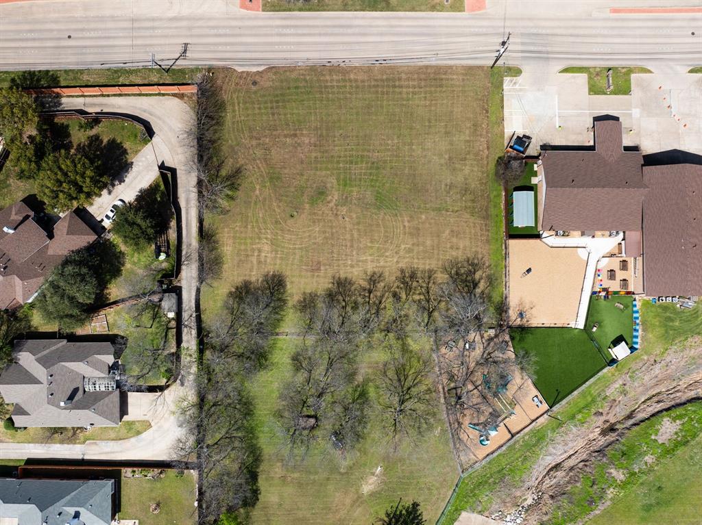 330 Town East Property Photo 20