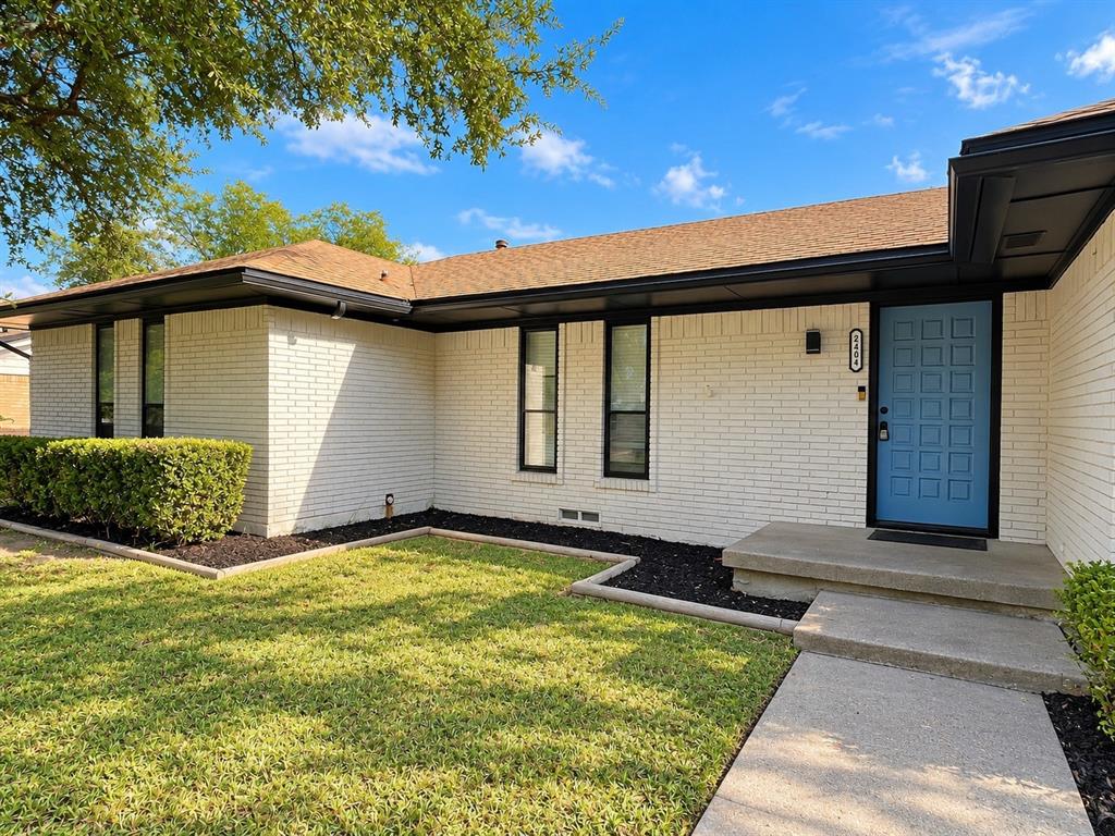 2404 Kentfield Drive Property Photo 1