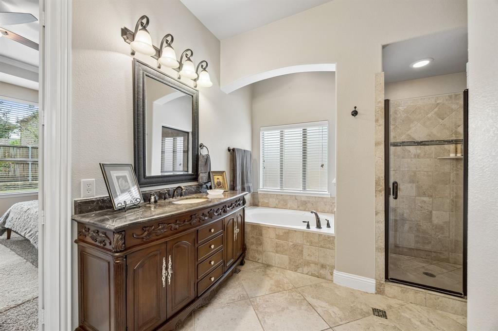 1013 Ember Crest Drive Property Photo 20