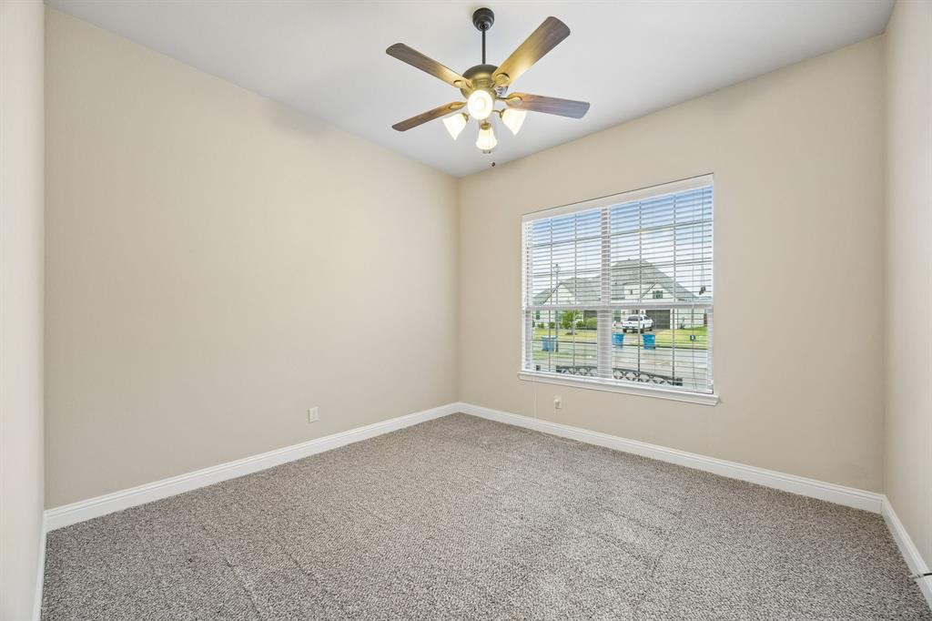 1013 Ember Crest Drive Property Photo 22