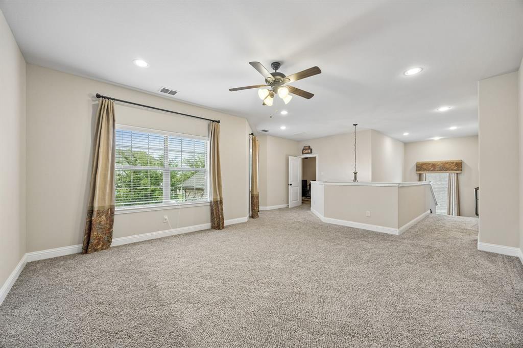 1013 Ember Crest Drive Property Photo 27