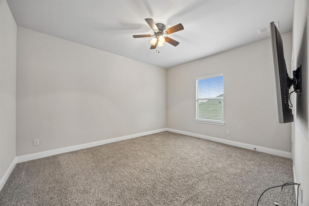1013 Ember Crest Drive Property Photo 32