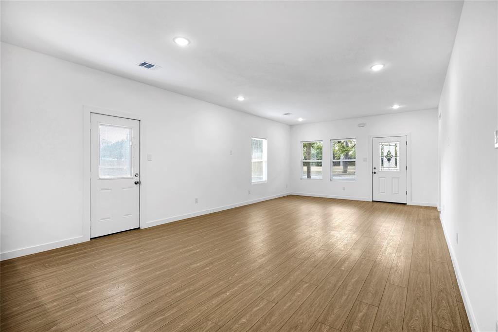 4410 Hamilton Avenue Property Photo 5