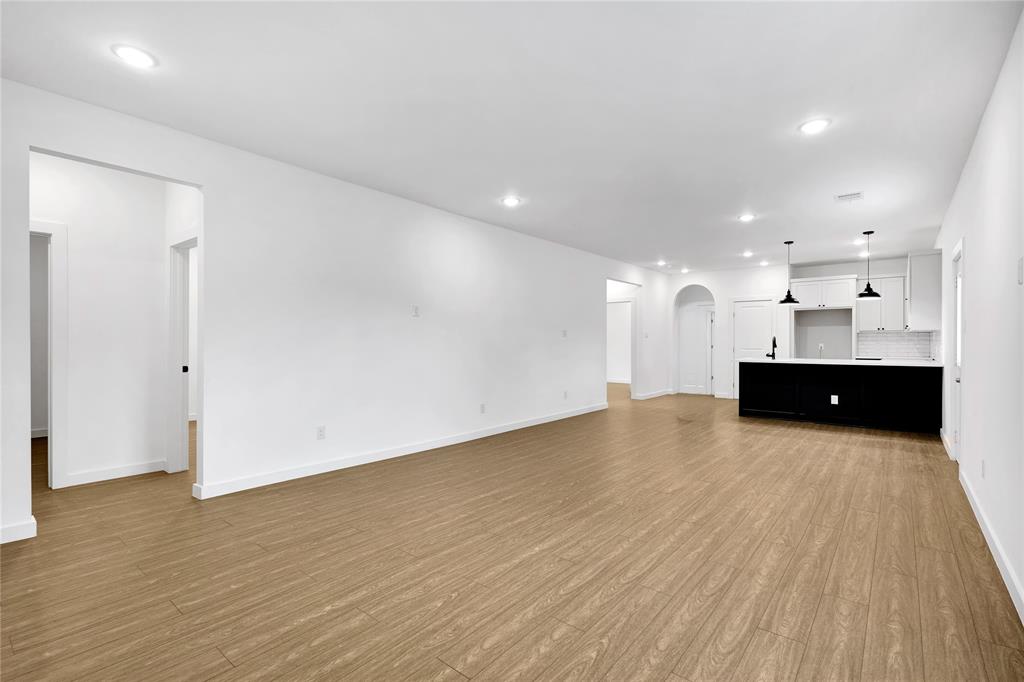 4410 Hamilton Avenue Property Photo 6