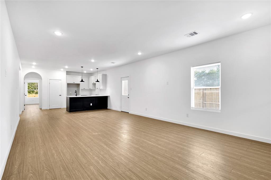 4410 Hamilton Avenue Property Photo 7