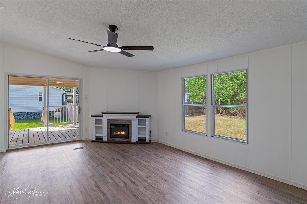 5569 Crystal Drive Property Photo 11