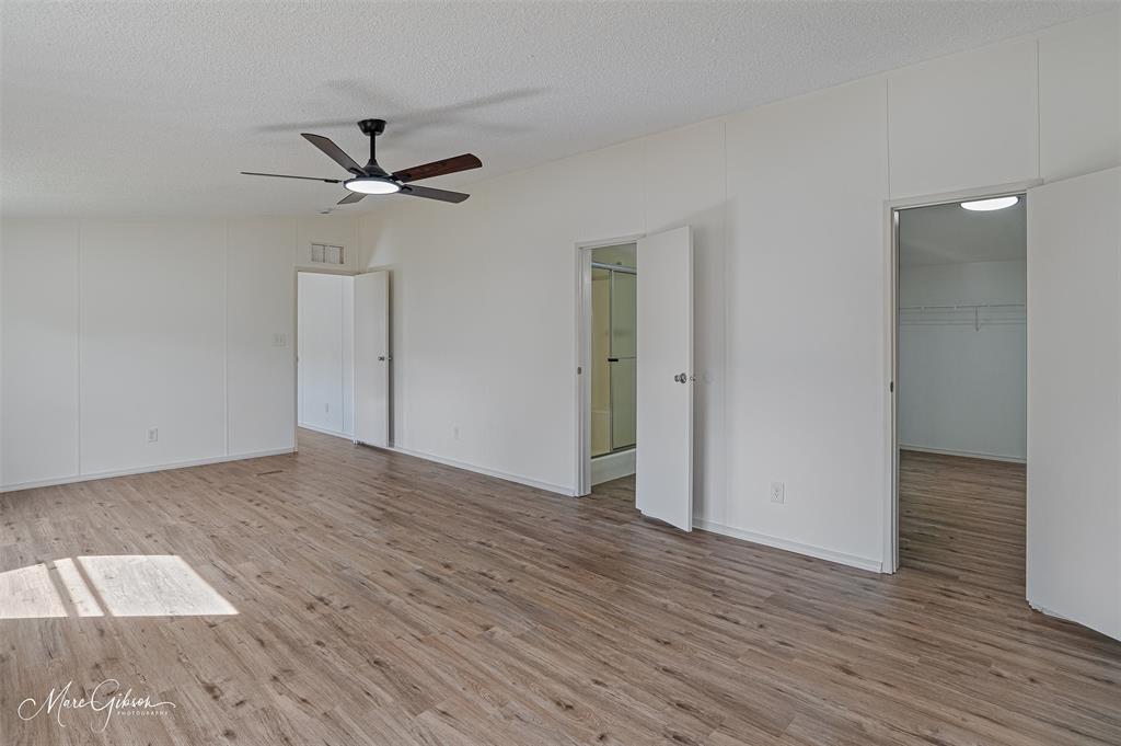 5569 Crystal Drive Property Photo 16