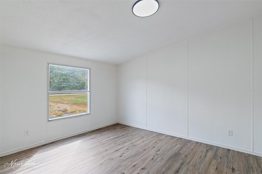 5569 Crystal Drive Property Photo 24