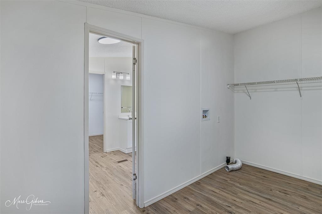 5569 Crystal Drive Property Photo 26