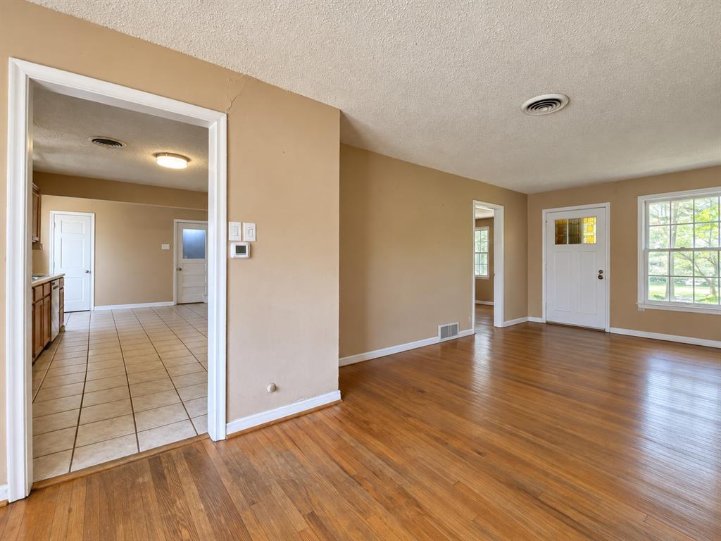 1727 Whittier Avenue Property Photo 17